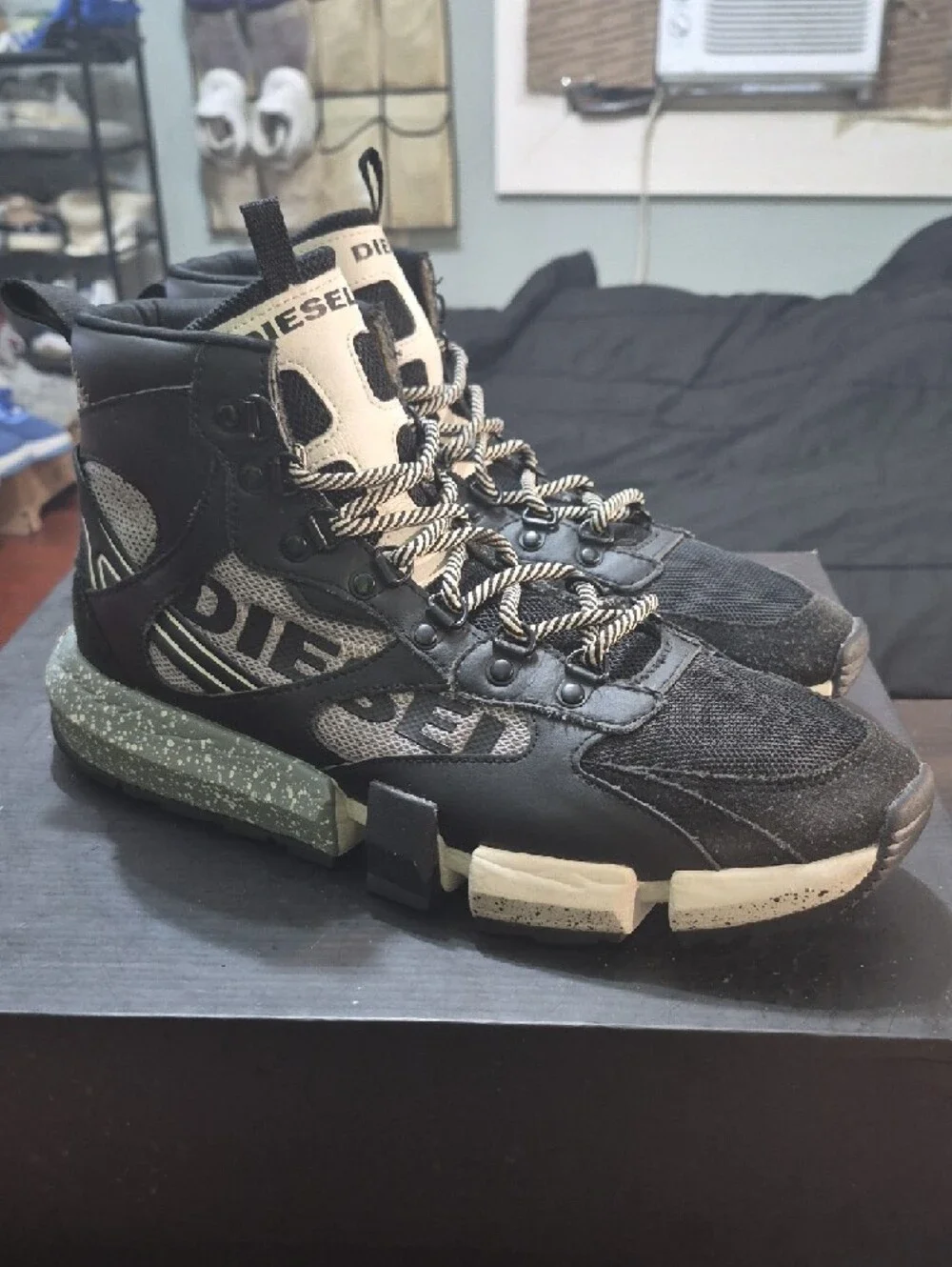 Diesel Men's S-Padola Mid Trek Sneakers Mens 11 EUC
